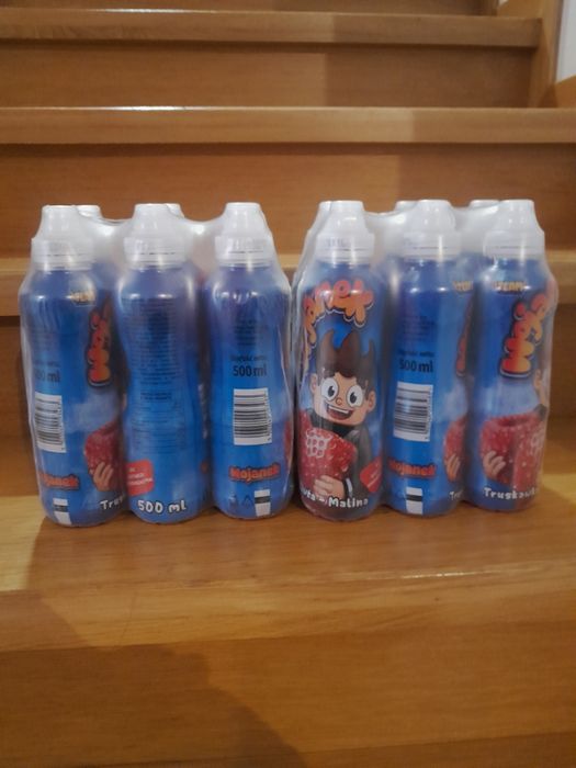 Zestaw 12 butelek Wojanki. Wojanek o pojemności 500 ml.