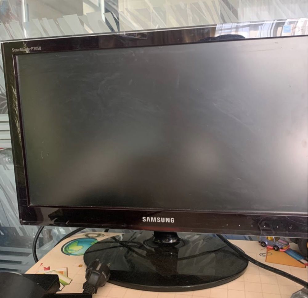 20" Монитор Samsung SyncMaster P2050, 1600x900, 60 Гц, TN