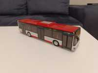 model autobusu marki MAN w skali 1:50. Model SIKU posiada otwierane dr