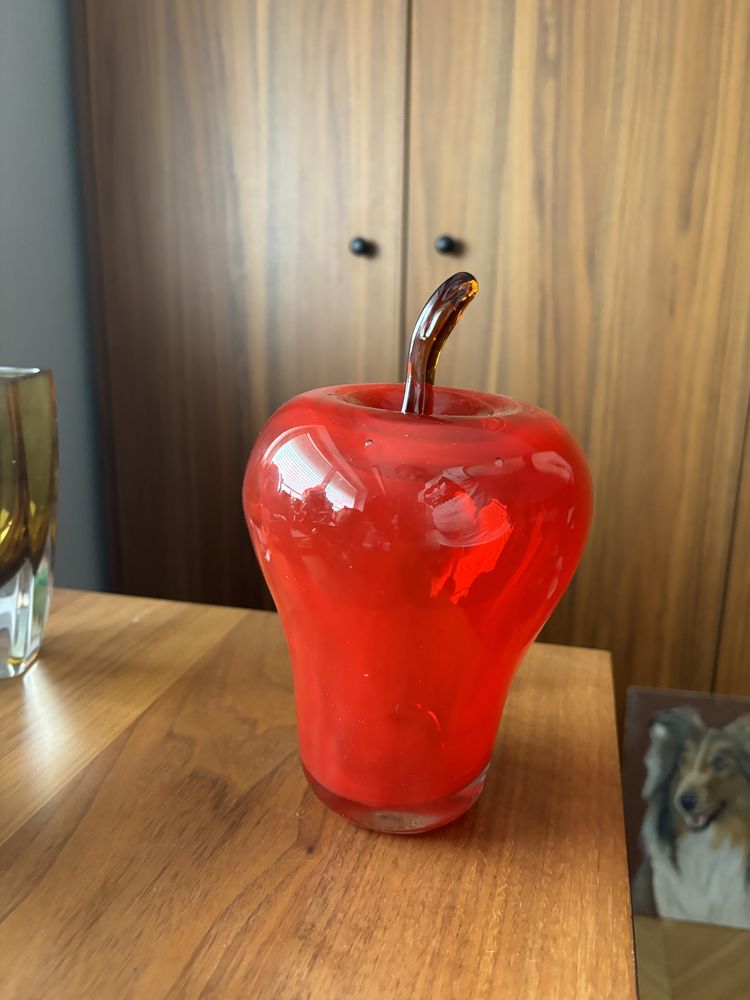 Szklana figura jabłko vintage prl