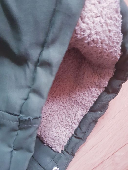 Zimowa kurtka chłopięca marki Pepco rozmiar 116 ( 6 Lat ).