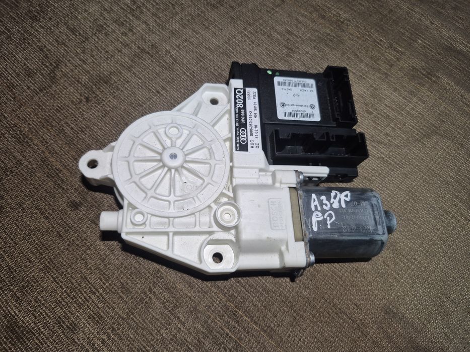Silniczek prawy przód przedni moduł sterownik audi a3 8p lift