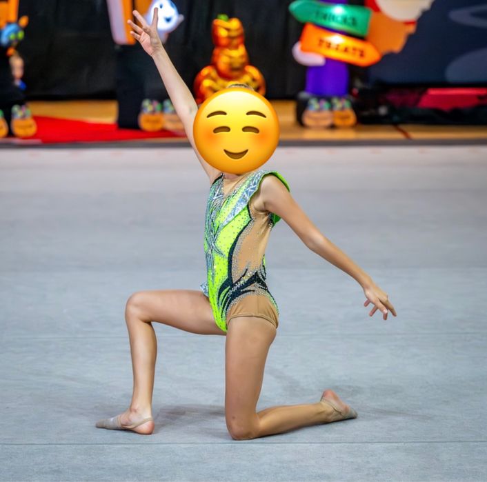 Strój gimnastyczny neonowy