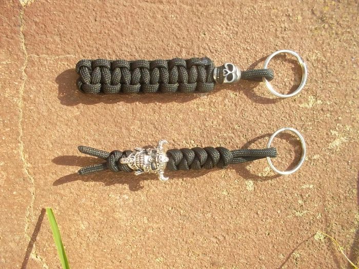Porta-chaves Paracord com Caveira