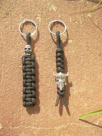 Porta-chaves Paracord com Caveira