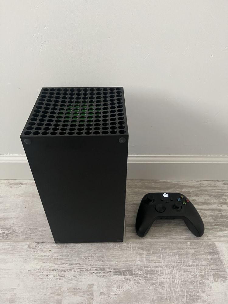 Gwarancja Xbox Series X 1Tb pad czarny plus Cyberpunk w folii ideał