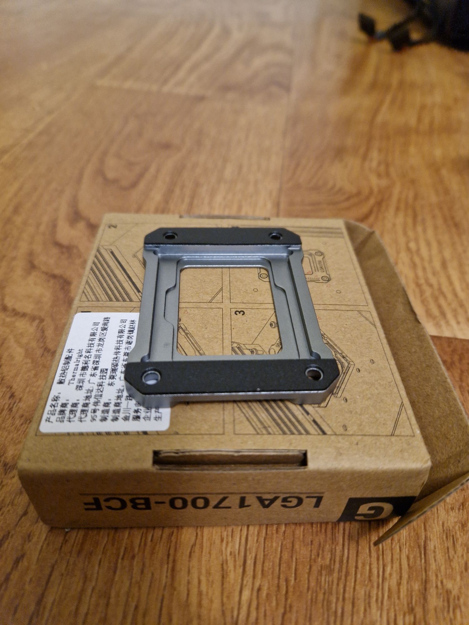 Сокетные рамки Thermal Right (LGA 1700, AM5)