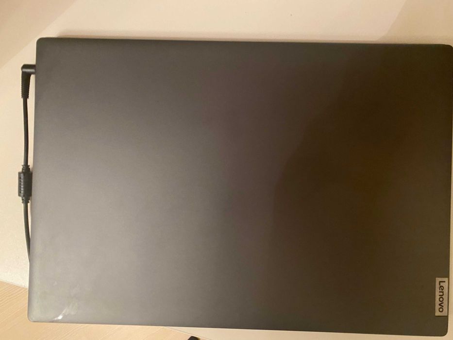 Ноутбук Lenovo V17-IIL