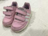 Ténis Adidas para menina.