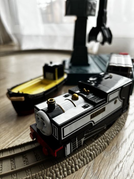 Zestaw torów i pociąg Tomek i przyjaciele