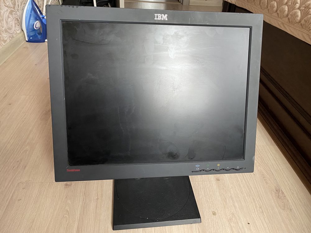 20" IBM 6736-HC9 ThinkVision TN (б/в)