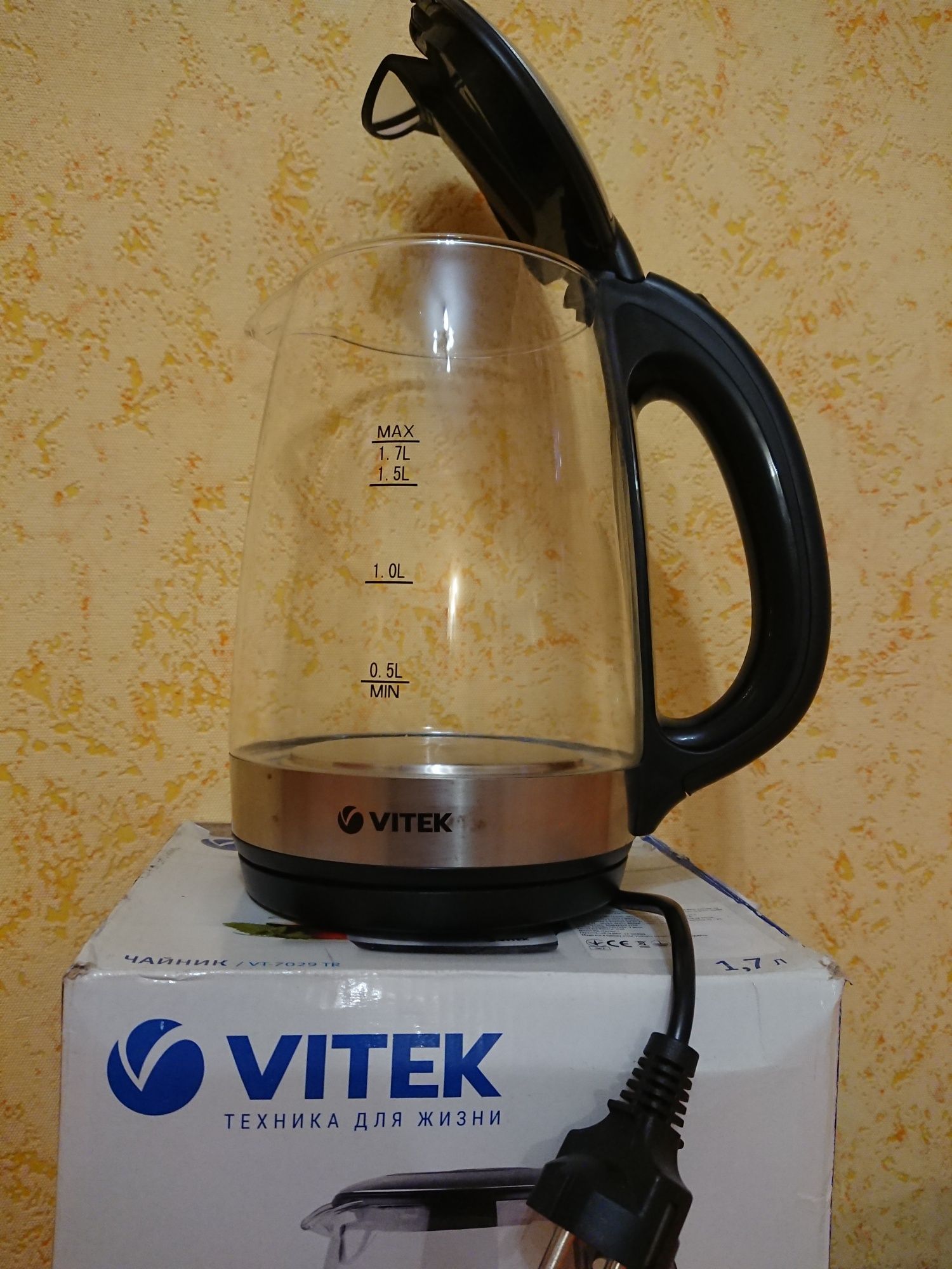 На запчастини електрочайник Vitek VT-7029 TR