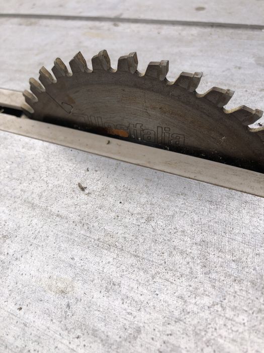 Piła stołowa sprawna z tarczą