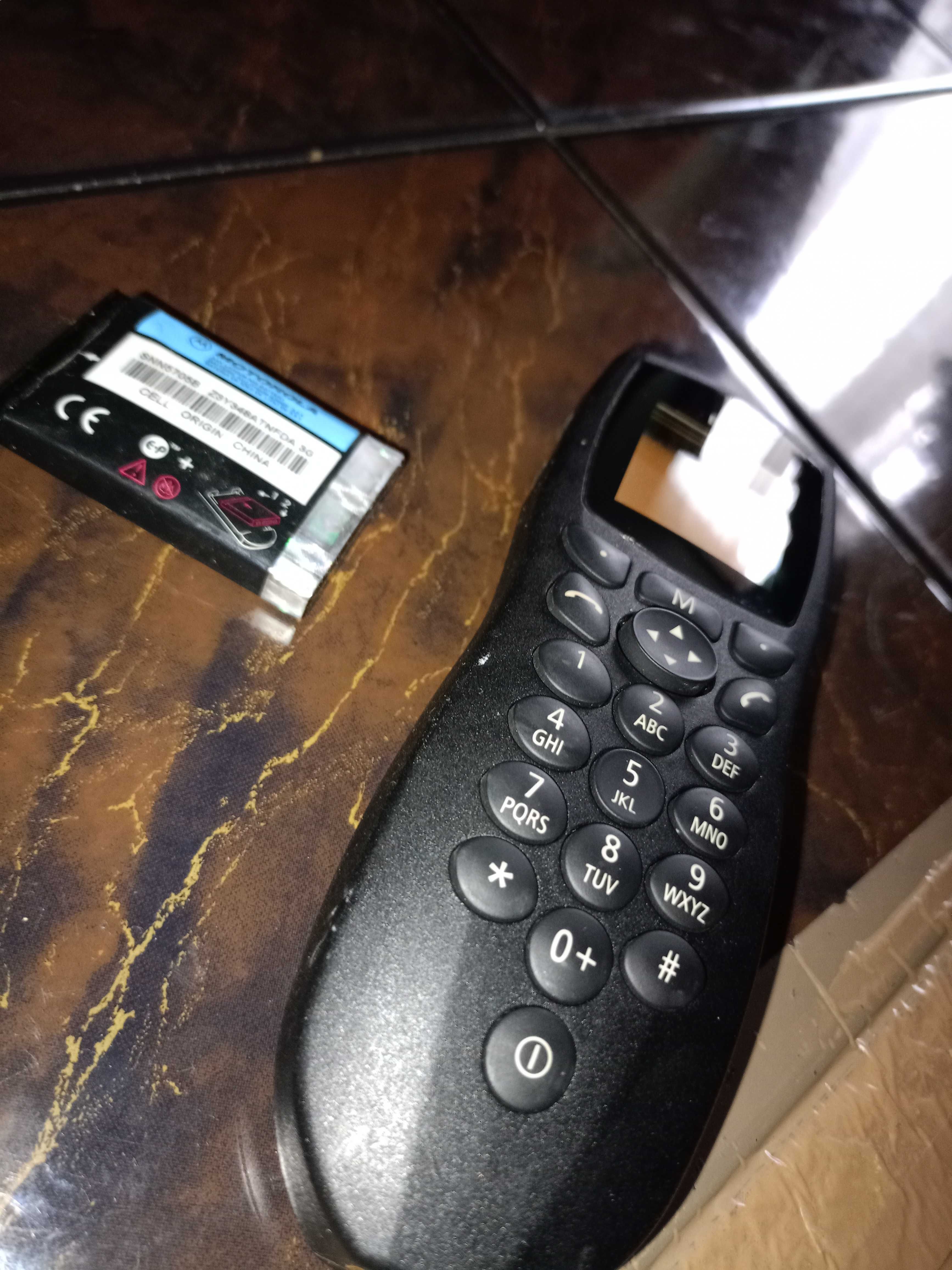 Telefon E65 nowy