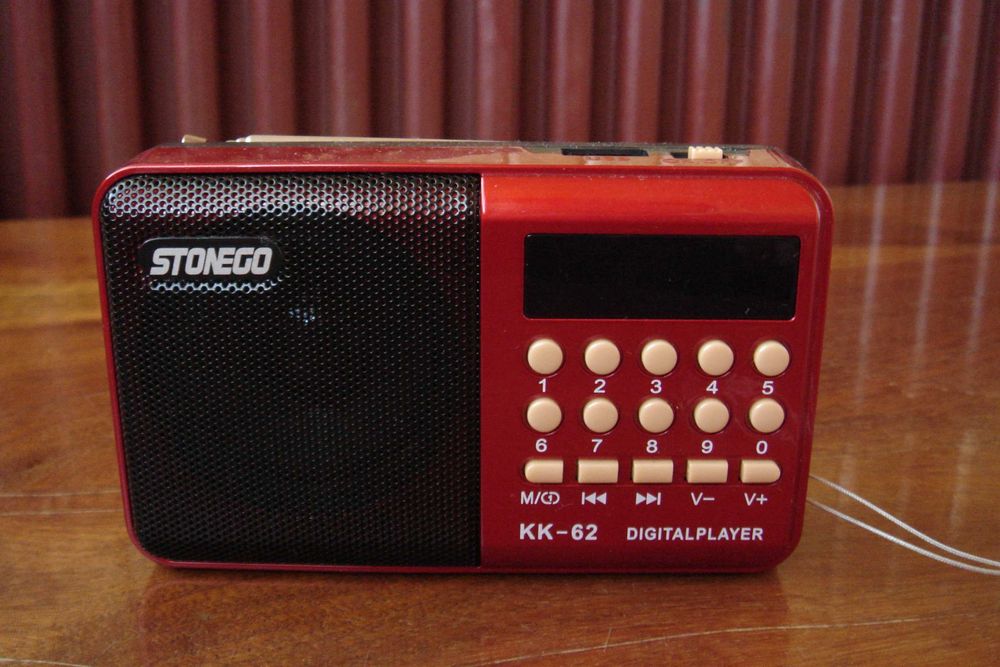 Радіоприймач портативний STONEGO FM радіо плеєр USB TF колонка приймач