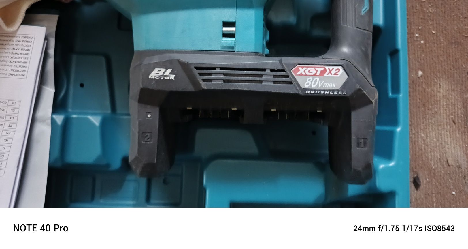 Makita młot wyburzeniowy  HM002 XGT