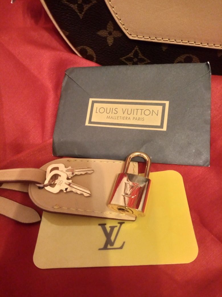 Жіноча сумочка Louis Vuitton,