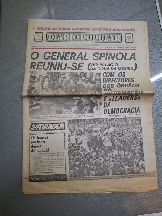 Jornais 1974 25 de abril e 1 de maio