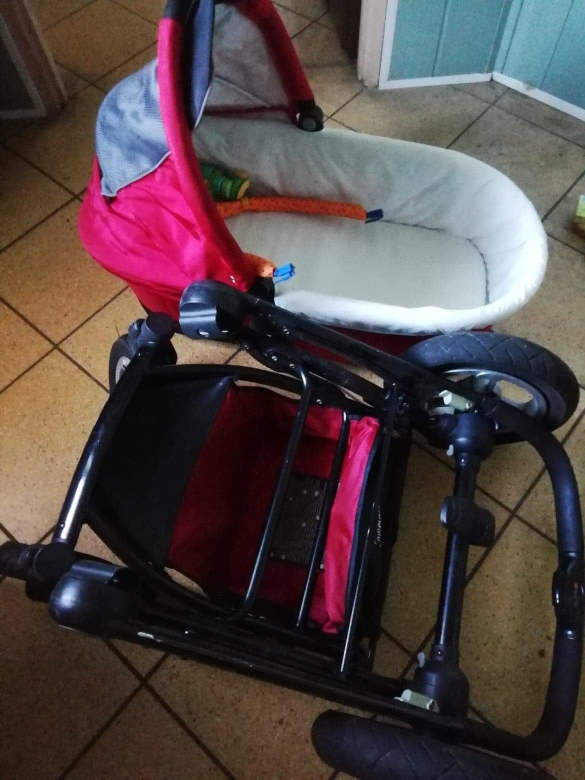 Wózek dziecięcy z gratisami