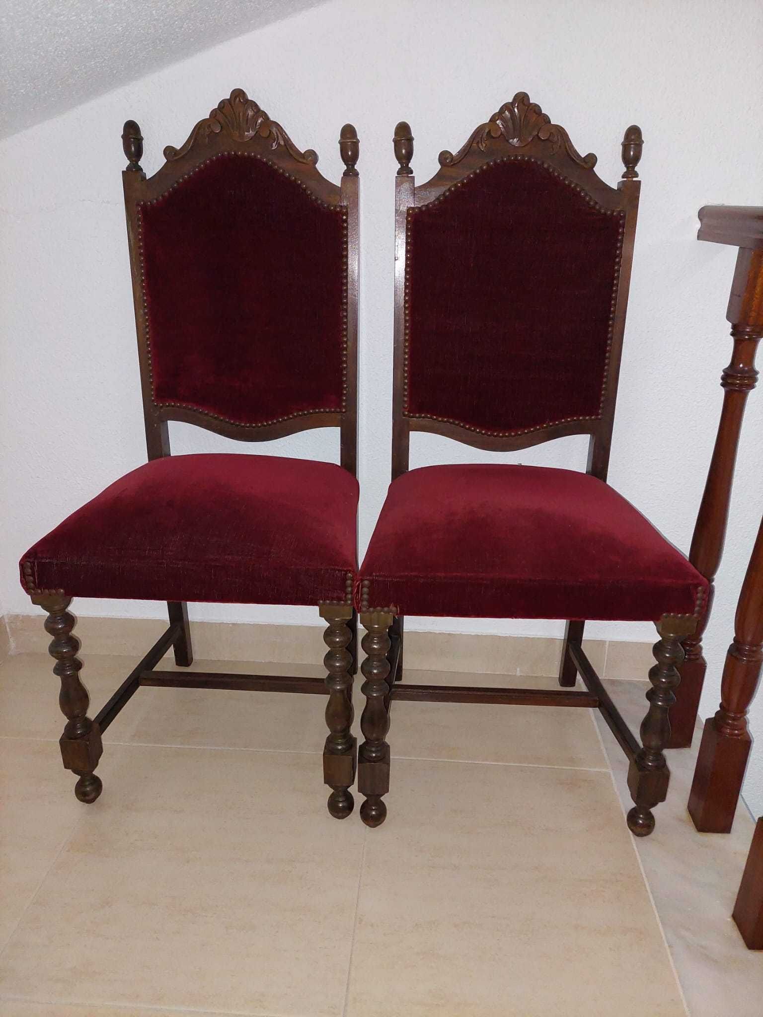 Cadeiras de Quarto com veludo vermelho