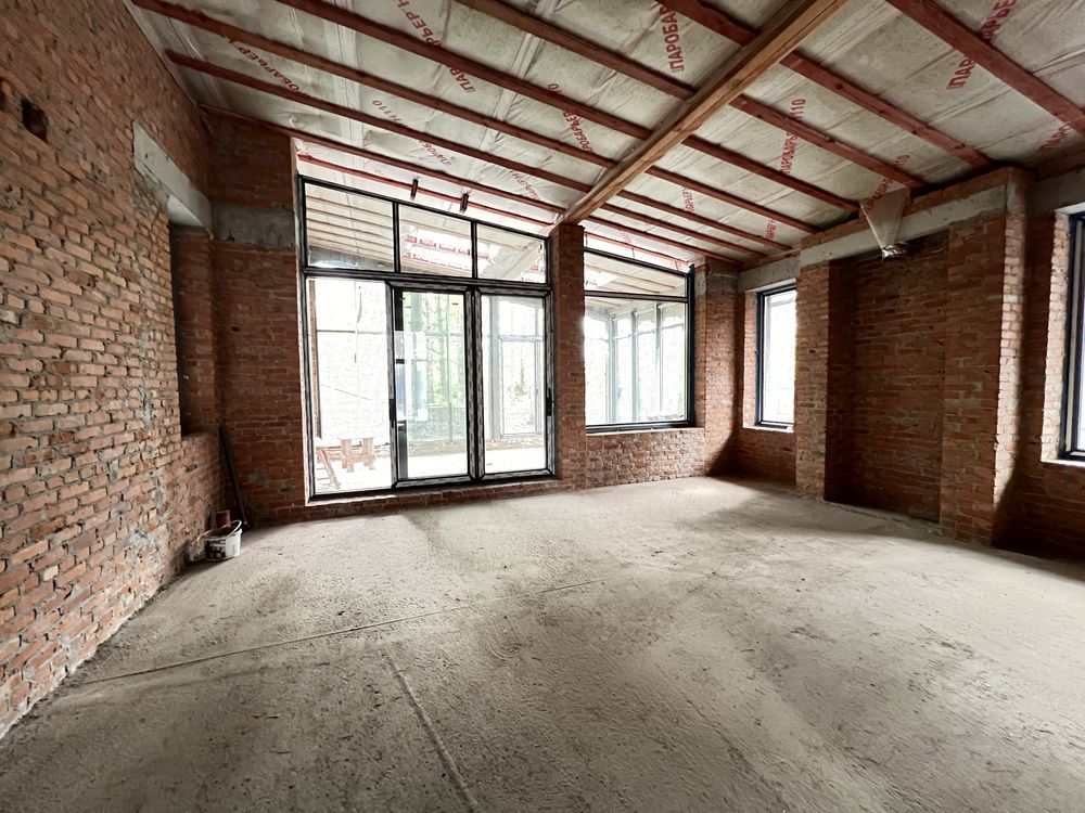 Унікальний будинок у лісі біля ЖК Desna Residence