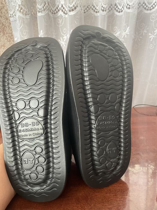 Тапочки, молодіжні, крокси, чуні, зимові