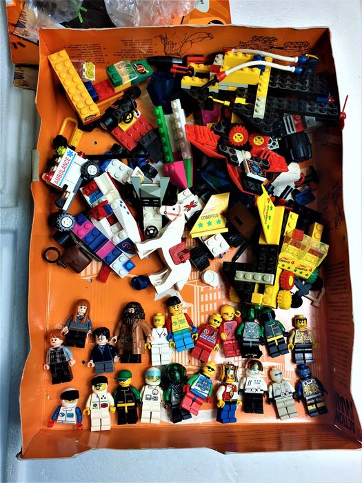 Klocki Lego lata 90-te Minifigurki 20 sztuk