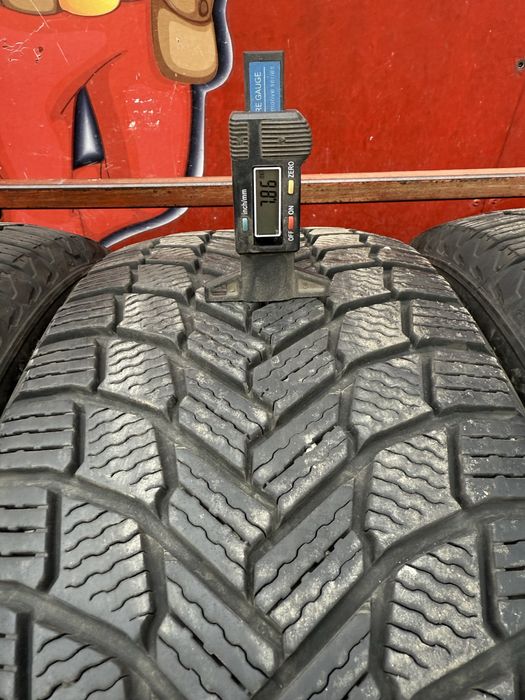 Зимняя резина 235/50/19 Michelin x-ice snow Suv
