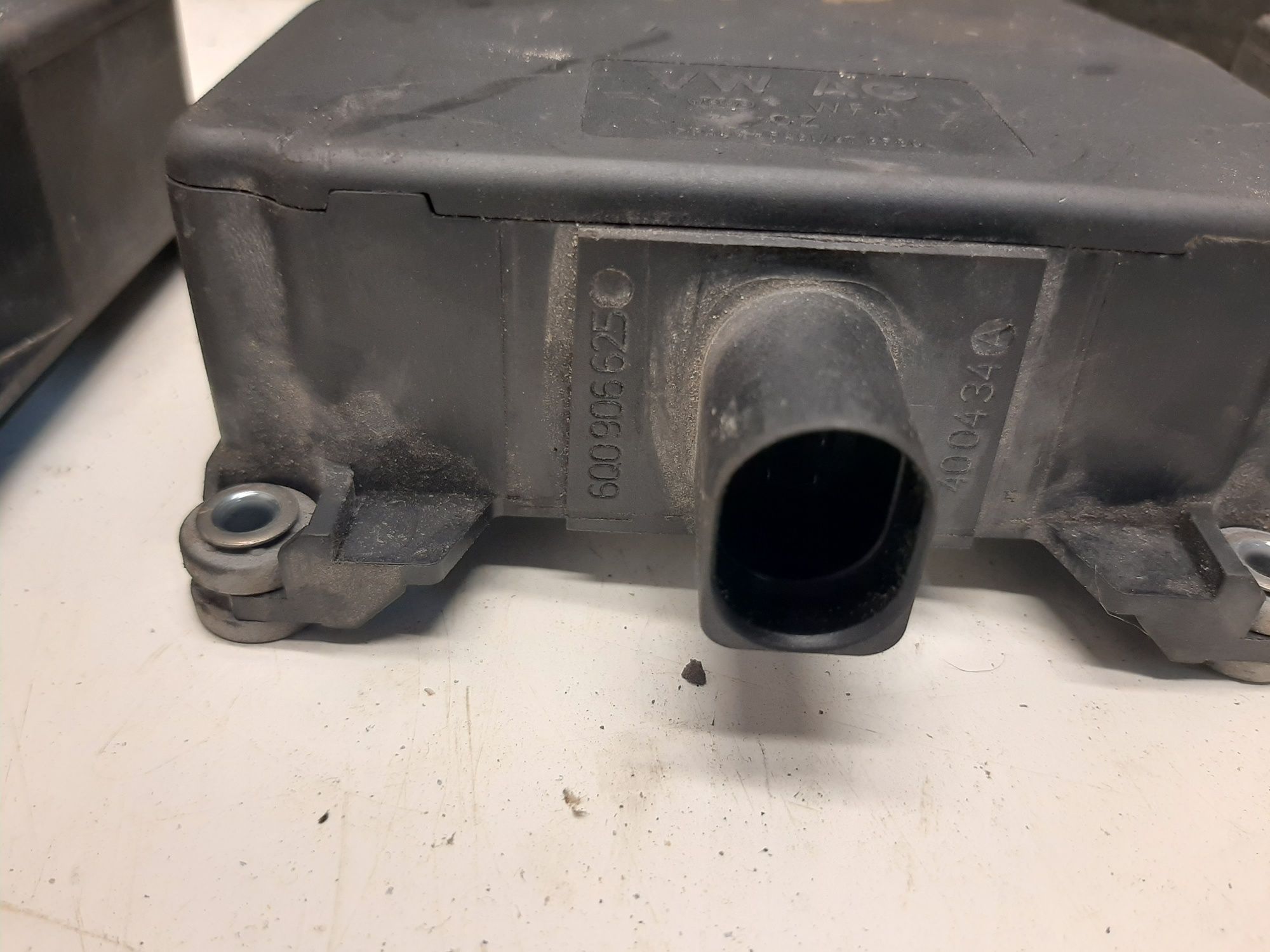 Блок магнитных клапанов 6Q0906625 vw Touran Caddy Golf Skoda Audi