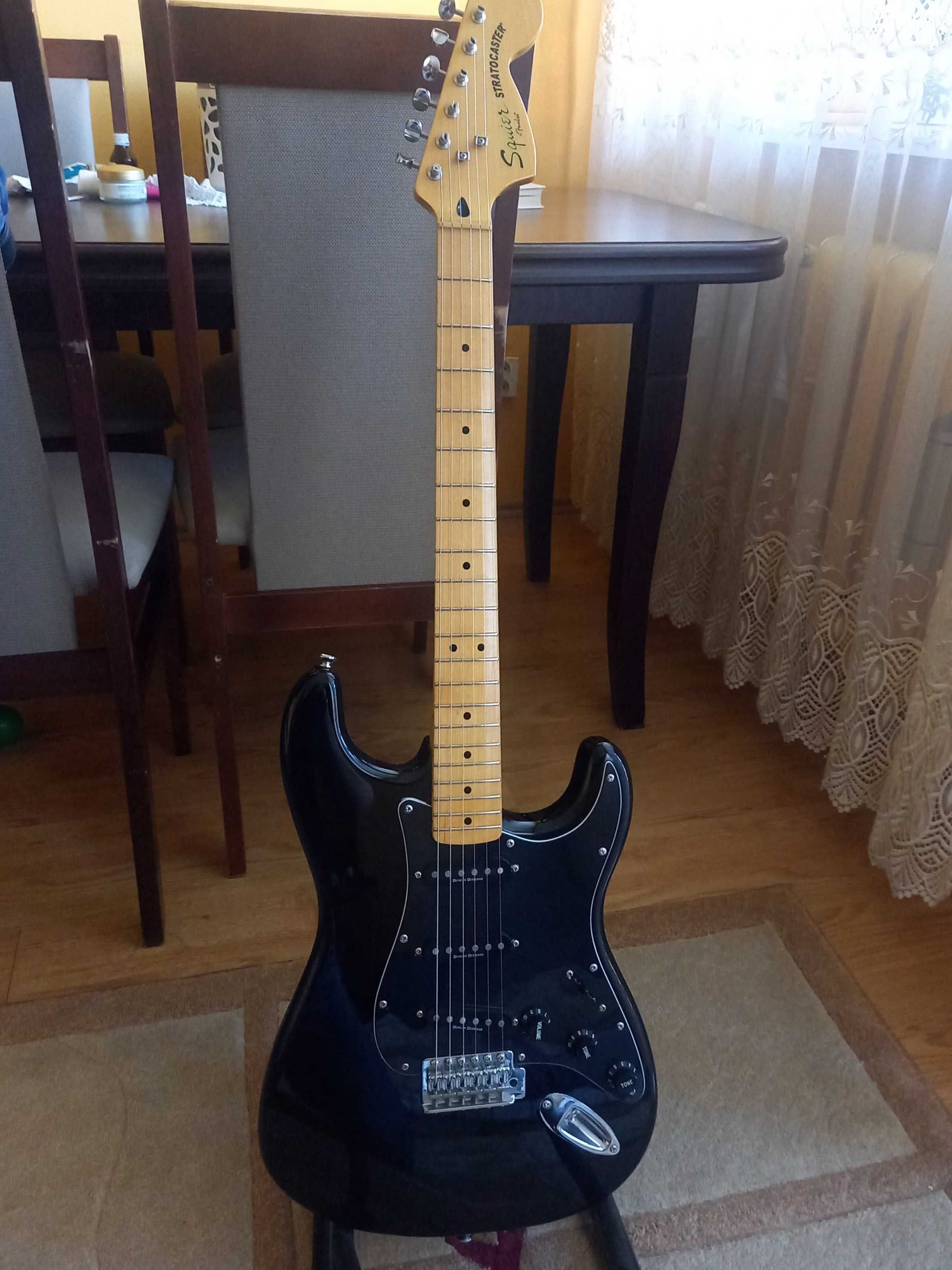 gitara elektryczna squier stratocaster