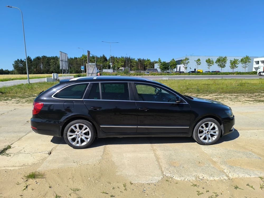 Skoda Superb Skoda Superb 2014 Elegance DSG, 2.0 Benzyna – Komfort i Styl w Jednym!