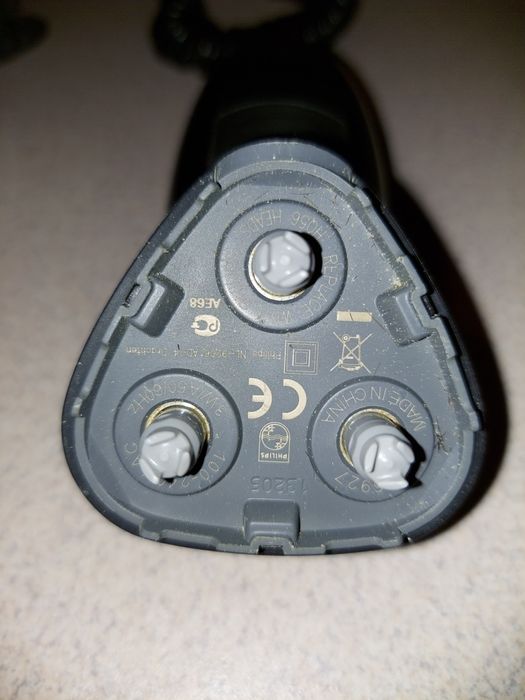 Golarka Philips HQ6927