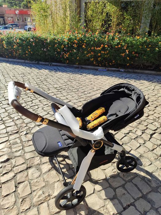 carrinho de bebê TRIO novo