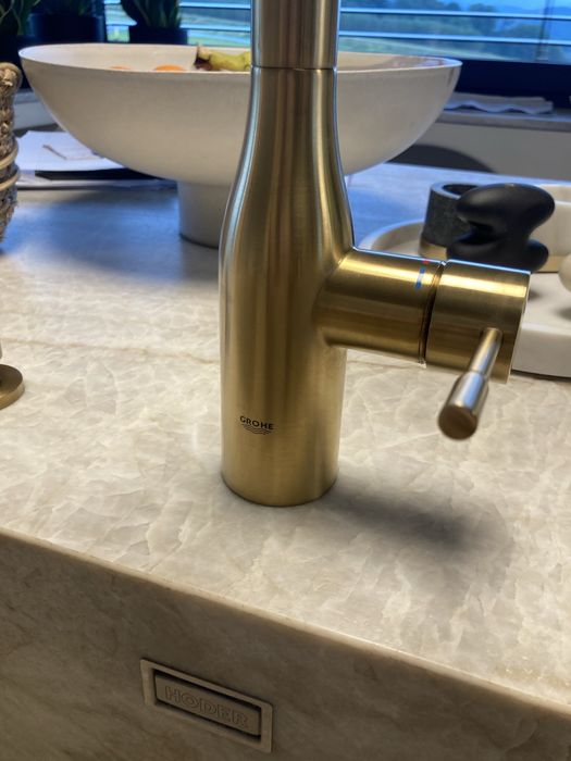 Bateria kuchenna złota Grohe Essence cool brushed