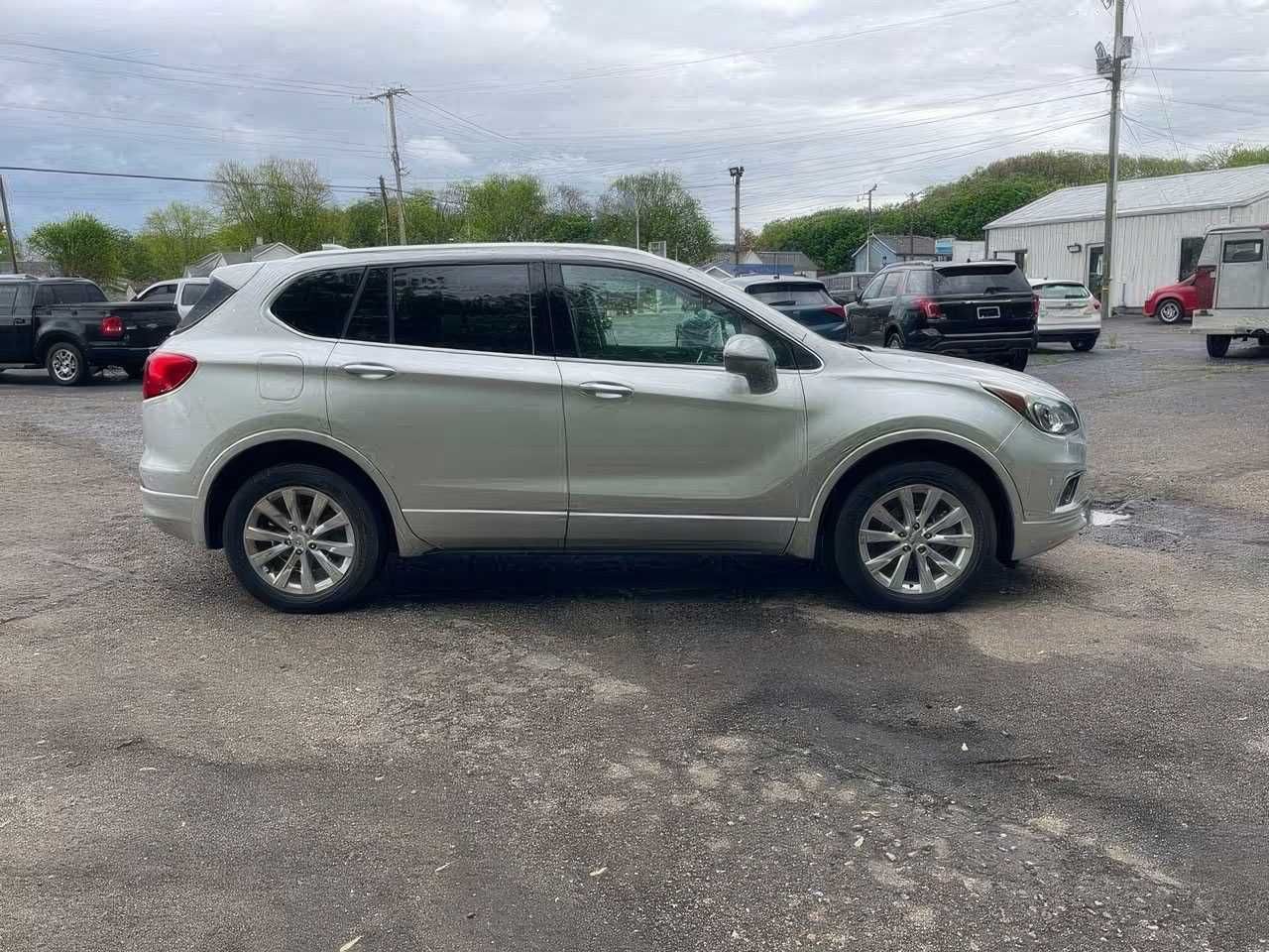 Buick	ENVISION		 	2017