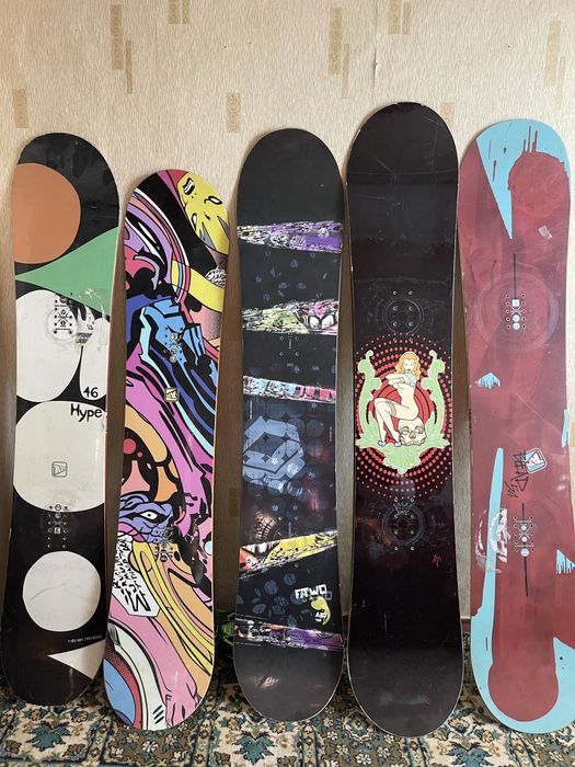 Сноуборди в асортименті