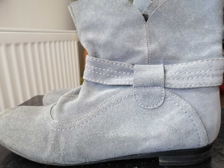 Продам чоботи 41 розміру, весна/осінь.