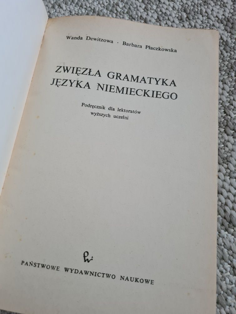 "Zwięzła gramatyka języka niemieckiego" PWN W.Dewitzowa B.Płaczkowska