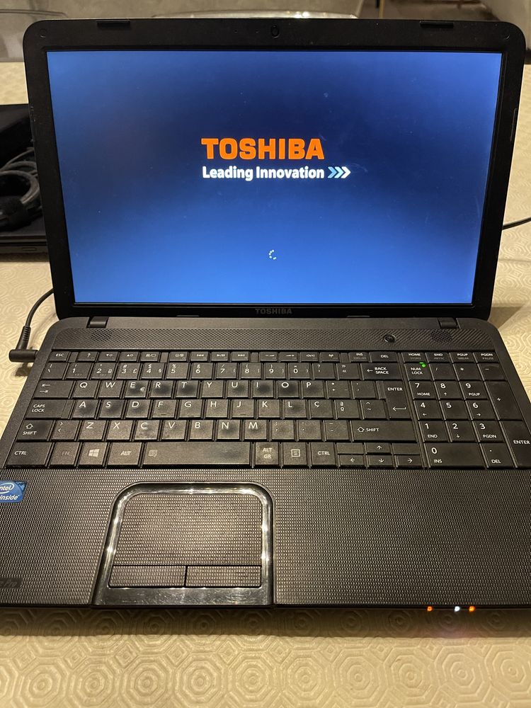 Portatil Toshiba Satellite Pro C850-1C3