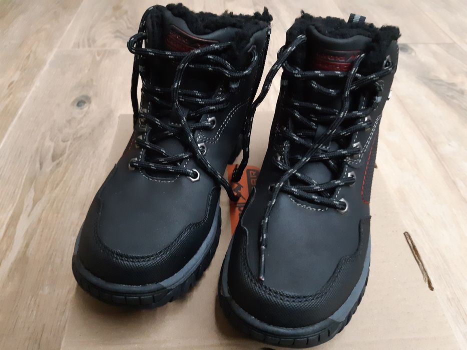 Buty chłopięce zimowe NOWE r.33