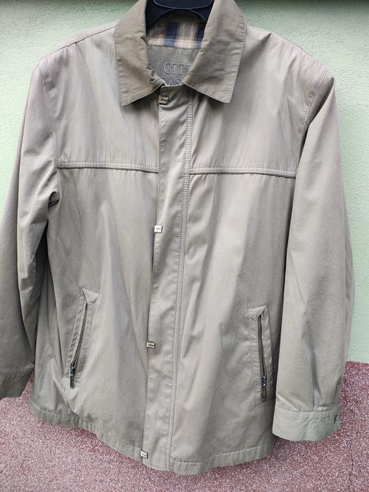Kurtka męska w dobrym stanie.