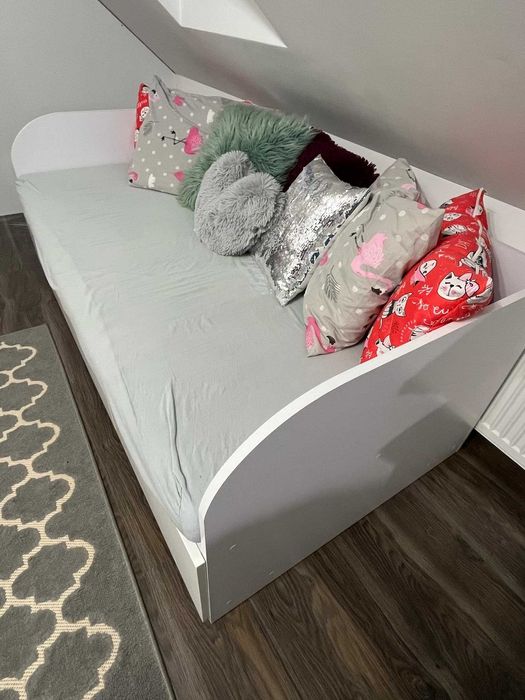 Łóżko/Leżanka 180/100 z szufladami+ materac