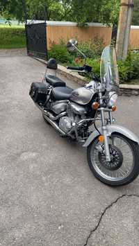 Suzuki Intruder 400