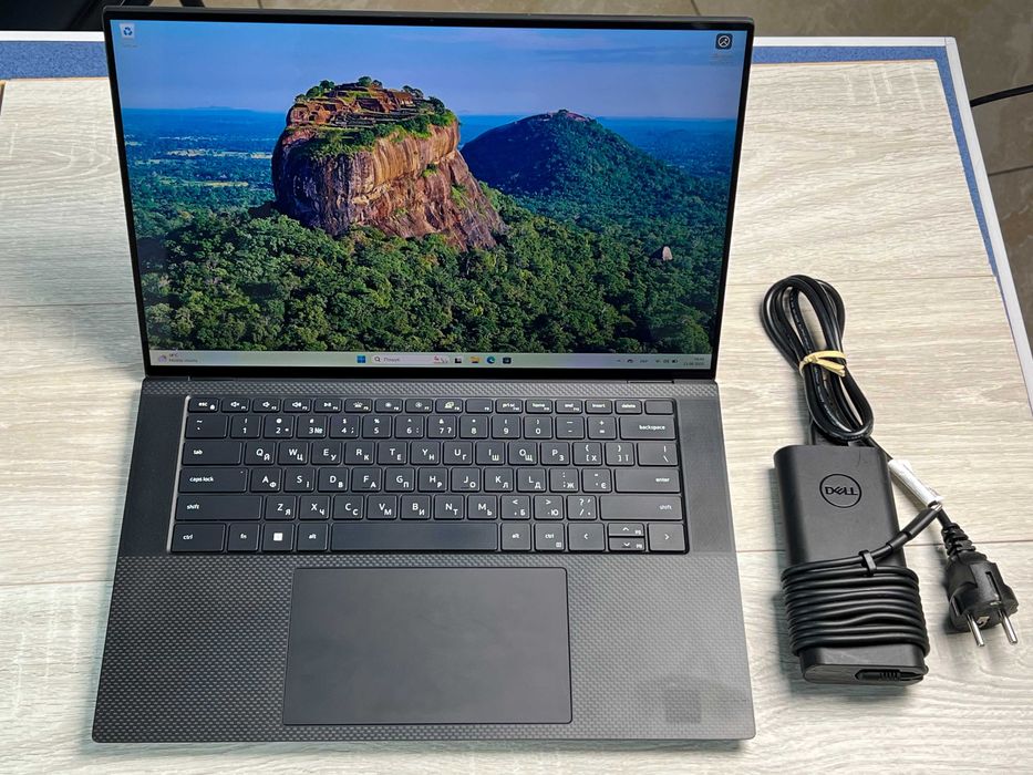 Ноутбук Dell Precision 5560 4K Touch i7-11850H 32GB 512gb Quadro T1200