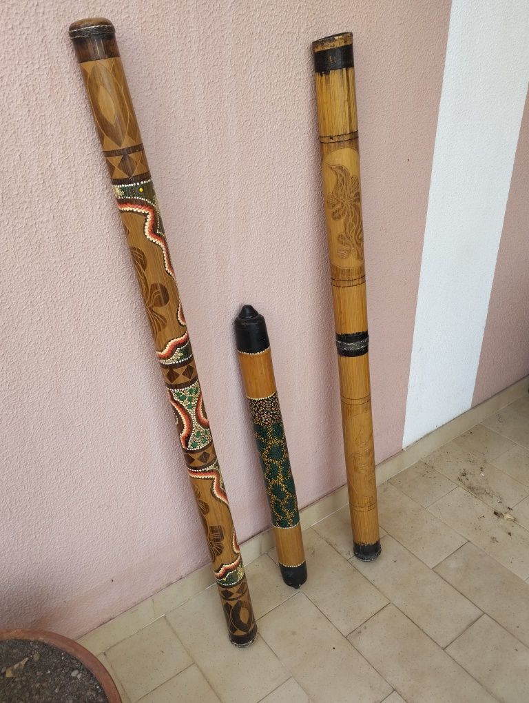 Pau de chuva e didgeridoo