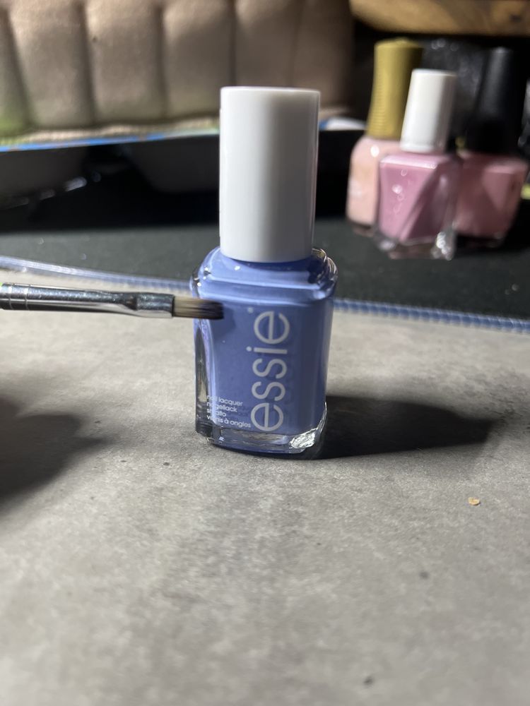 Essie lakier do paznokci 889 dont burst my bubble
