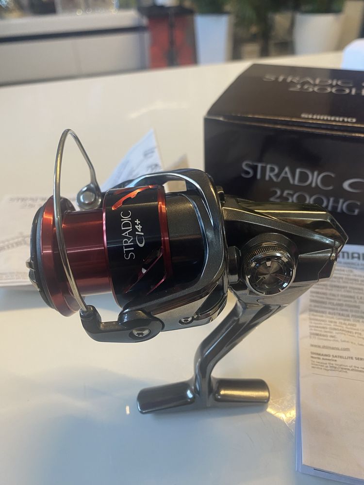 Shimano Stradic CI4+ 2500HG-B