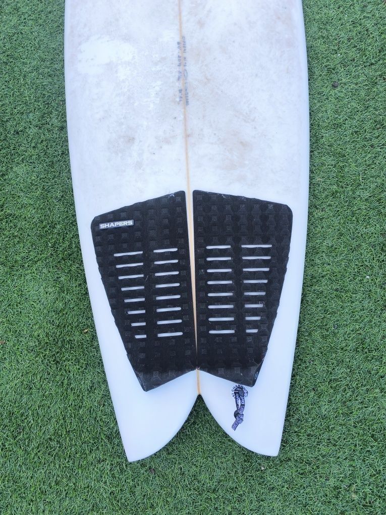 Prancha surf 6'0 channel islands al merick twin fin