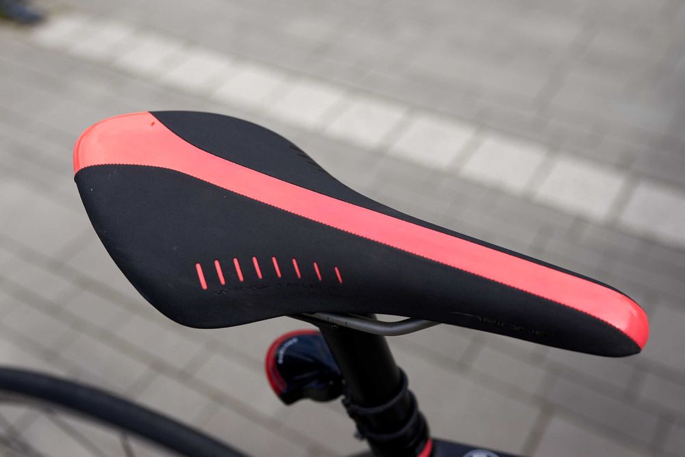 Rower B'TWIN ULTRA 720 AF szosa, CARBON widelec, 2 x11