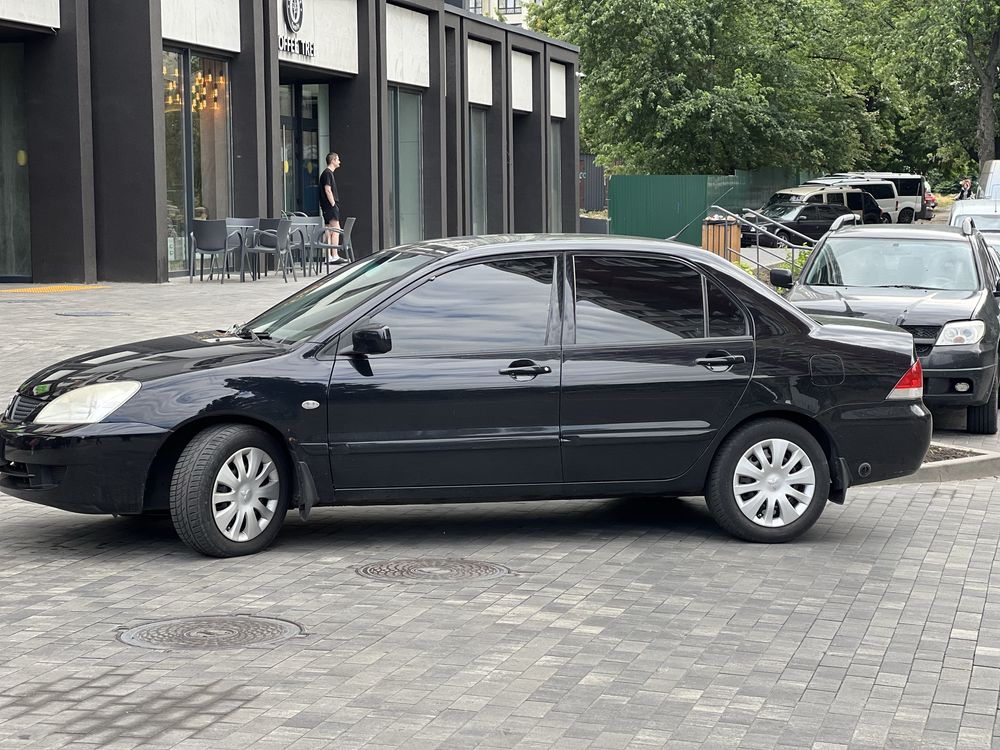 Продам авто лансер 9